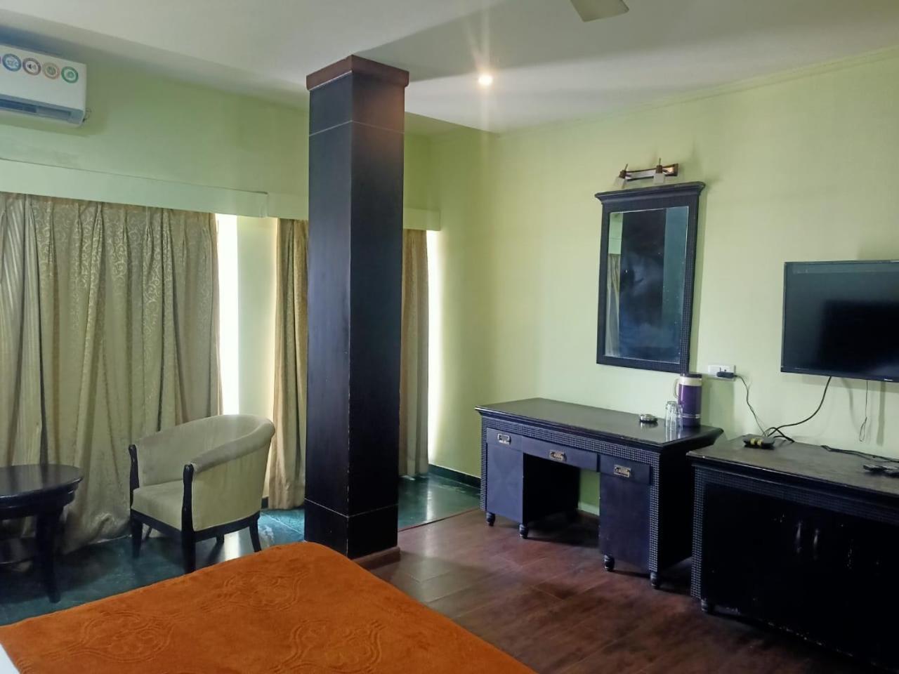 Hotel Skylark ナーグプル エクステリア 写真