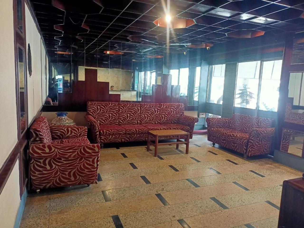 Hotel Skylark ナーグプル エクステリア 写真